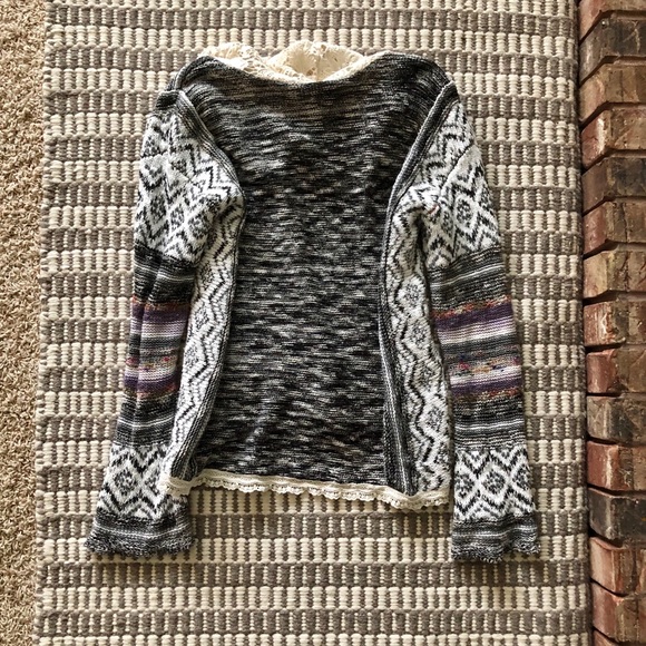 American Rag Sweater - Picture 3 of 6